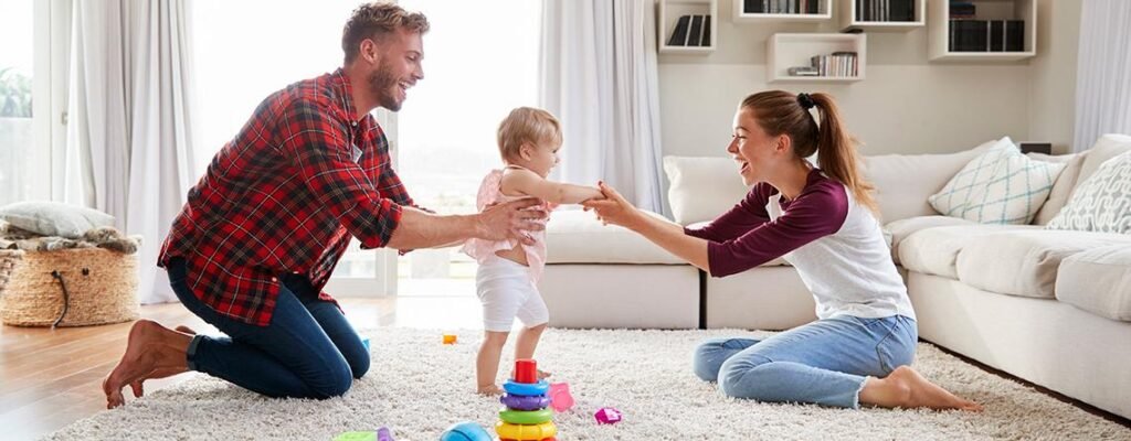 como ayudar a mi bebe para que de sus primeros pasos