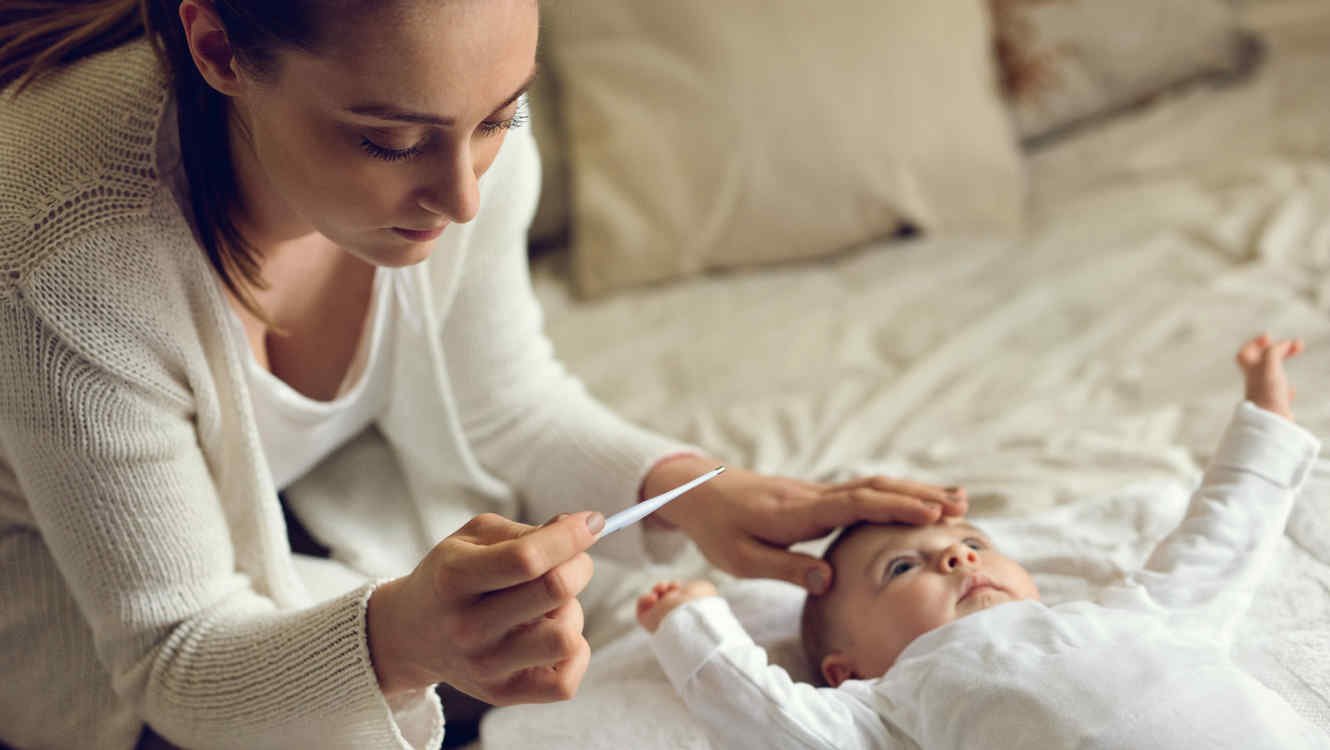 como tomar la temperatura del bebe correctamente
